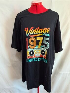 Vintage 1975 Limited Edition Graphic Tee - Black